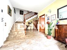 Villa Indipendente su Strada Chiusa al Traffico con Corte Privata e Doppio Accesso Carrabile03