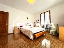 Villa Indipendente su Strada Chiusa al Traffico con Corte Privata e Doppio Accesso Carrabile30