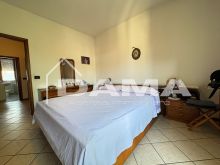 zona Bussecchio Ampio appartamento con mansarda e garage doppio 22