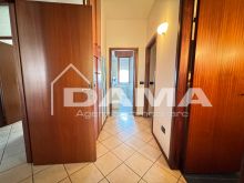 zona Bussecchio Ampio appartamento con mansarda e garage doppio 24