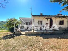 Casa Abbinata Immersa nelle Colline di Predappio con Podere e Capannone31
