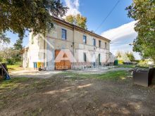 Casa Indipendente con Ampio Parco Privato _ esterno 11