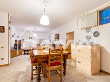 CORIANO_Villino semi indipendente con giardino privato in contesto residenziale e signorile60