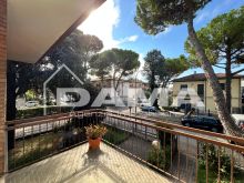 Ca'Ossi - Casa Indipendente con Due Appartamenti in Zona di Pregio 0105