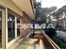 Ca'Ossi - Casa Indipendente con Due Appartamenti in Zona di Pregio 0106