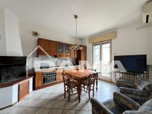 Ca'Ossi - Casa Indipendente con Due Appartamenti in Zona di Pregio 0120