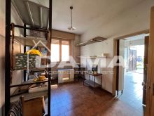 Ca'Ossi - Casa Indipendente con Due Appartamenti in Zona di Pregio 0127