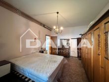Ca'Ossi - Casa Indipendente con Due Appartamenti in Zona di Pregio 0129