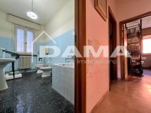 Ca'Ossi - Casa Indipendente con Due Appartamenti in Zona di Pregio 0131