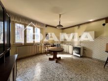 Ca'Ossi - Casa Indipendente con Due Appartamenti in Zona di Pregio 0132