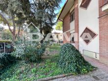 Ca'Ossi - Casa Indipendente con Due Appartamenti in Zona di Pregio 0141