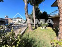Ca'Ossi - Casa Indipendente con Due Appartamenti in Zona di Pregio 0146