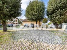 ADIACENZE VIA GORIZIA _ Appartamento con ingresso indipendente, giardino privato e garage 01