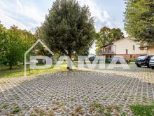 ADIACENZE VIA GORIZIA _ Appartamento con ingresso indipendente, giardino privato e garage 02