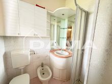 Elegante casa indipendente con giardino privato e ampi spazi interni_LETTO 14