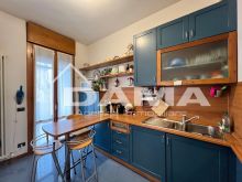 Casa Indipendente con Due Appartamenti in zona Ricercata e Servita 0117