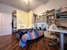 Casa Indipendente con Due Appartamenti in zona Ricercata e Servita 0130