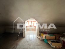 Casa Indipendente con Due Appartamenti in zona Ricercata e Servita 0140