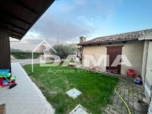 Villino di recente costruzione con ampi spazi e finiture di pregio a Borgo Sisa 39