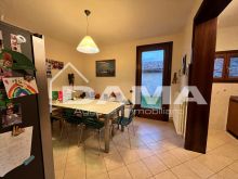 Villino di recente costruzione con ampi spazi e finiture di pregio a Borgo Sisa 77