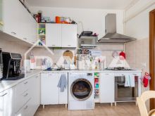 Trilocale con Terrazzo Loggiato e Affaccio nel Verde - Via Forlanini 05