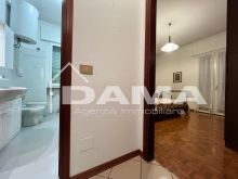 Appartamento Due Camere Piano Alto con Garage in zona Servita 05