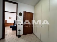 Appartamento Due Camere Piano Alto con Garage in zona Servita 08