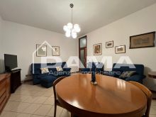 Appartamento Due Camere Piano Alto con Garage in zona Servita 13