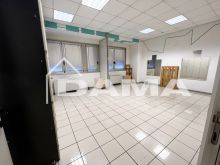 Ufficio con ingresso indipendente e parcheggio privato a Coriano 10