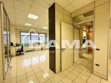 Ufficio con ingresso indipendente e parcheggio privato a Coriano 14