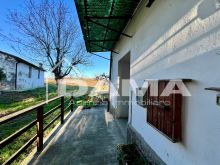 Casa Abbinata di Campagna Con Podere e Capannone 01