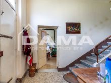 Casa indipendente con 3 appartamenti e ampio giardino privato – San Martino in Villafranca 53