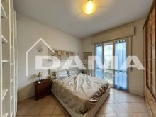 Ampio bilocale con terrazzo perimetrale e posto auto_LETTO1