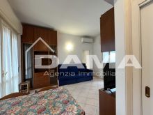 Ampio bilocale con terrazzo perimetrale e posto auto_SOGGIORNOCUCINA11