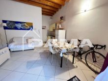 Monolocale Centralissimo in Palazzina d’Epoca Corso della Repubblica 03