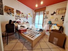Elegante appartamento indipendente con 3 letto due garage zona Pianta Ospedaletto 09