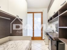 Grazioso trilocale con terrazzi e posto auto a Carpinello 15