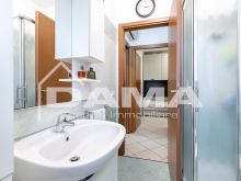 Grazioso trilocale con terrazzi e posto auto a Carpinello 28