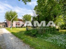 Casa indipendente con 3 appartamenti e ampio giardino privato – San Martino in Villafranca 17