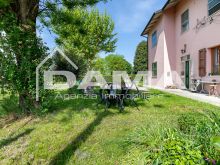 Casa indipendente con 3 appartamenti e ampio giardino privato – San Martino in Villafranca 22