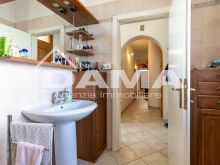 Casa indipendente con 3 appartamenti e ampio giardino privato – San Martino in Villafranca 52