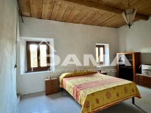 Casa Abbinata di Campagna Con Podere e Capannone 04