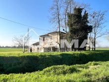 RONCADELLO _ ampia casa indipendente con parco di 2600 mq 09