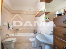 Casa indipendente con 3 appartamenti e ampio giardino privato – San Martino in Villafranca 50