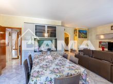 Elegante casa indipendente su due livelli a Cusercoli_soggiorno08