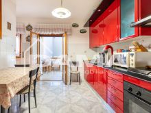 Elegante casa indipendente su due livelli a Cusercoli_cucina03