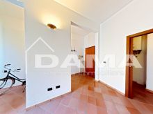 CENTRO_no ZTL Bilocale Ristrutturato al Piano Terra con Corte Esclusiva 02