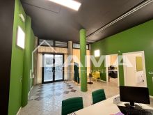 UFFICIO VIA GORIZIA CON VETRINE E PARCHEGGIO 26