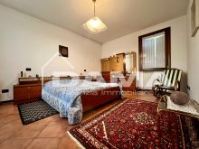 Casolare di Campagna di Ampie Dimensioni Divisibile in Due Unità Abitative24