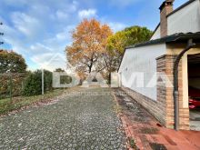 Casolare di Campagna di Ampie Dimensioni Divisibile in Due Unità Abitative35